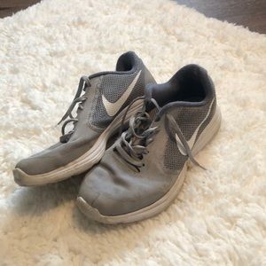 Nike sneakers size 7Y